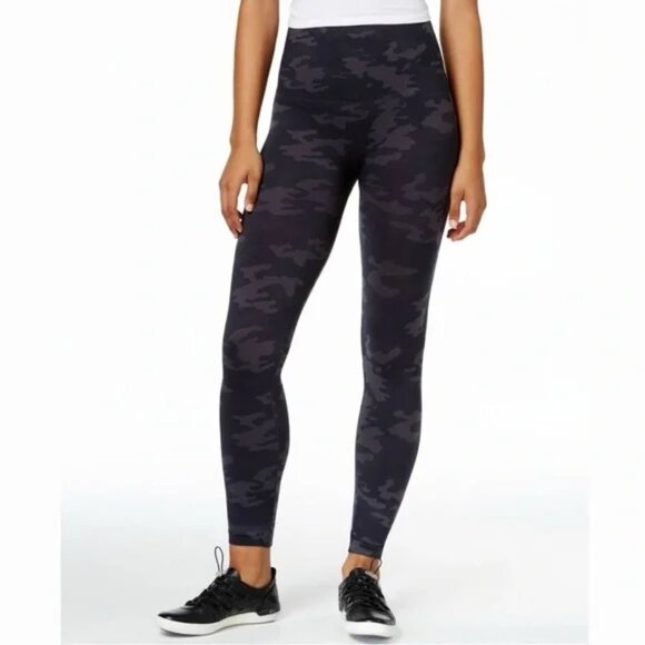 Spanx Look At Me‎ Now Shaping Leggings Size 2X Black Camo Activewear Athleisure - Picture 1 of 9